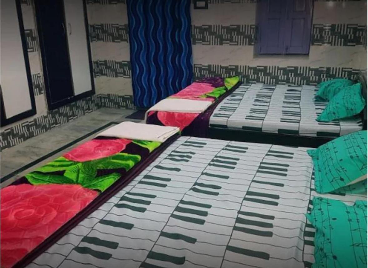 Bhagat Ji Guest House Ayodhya Экстерьер фото