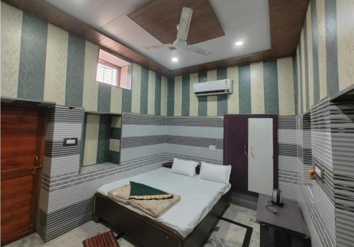 Bhagat Ji Guest House Ayodhya Экстерьер фото